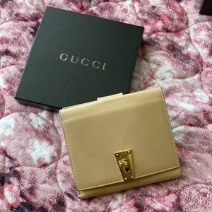 Gucci leather French purse wallet